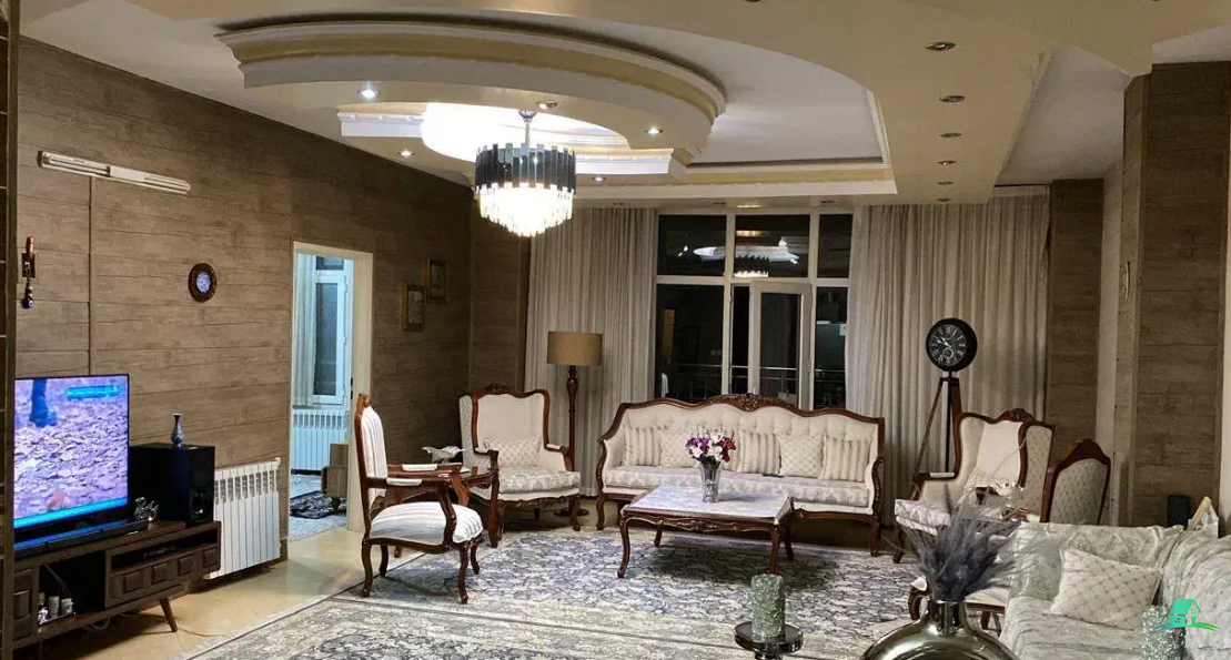 کد14205 ( آپارتمان  135 متری نوساز قابل معاوضه خیابان جی)